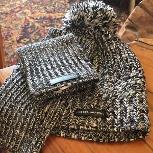 Bobble hat and fingerless gloves set